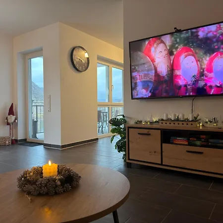 Apartmán Fewomo Panorama Loft, Mosel Promenade ,moselblick, Burgblick, Barrierefrei, Bis 6 Personen *