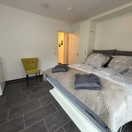 Fewomo Premium Mosel An Der Promenade In Mit Burgblick Barrierefrei Bis 6 Personen Apartment