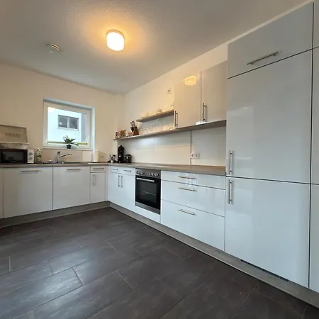 Fewomo Premium Mosel An Der Promenade In Mit Burgblick Barrierefrei Bis 6 Personen * Cochem