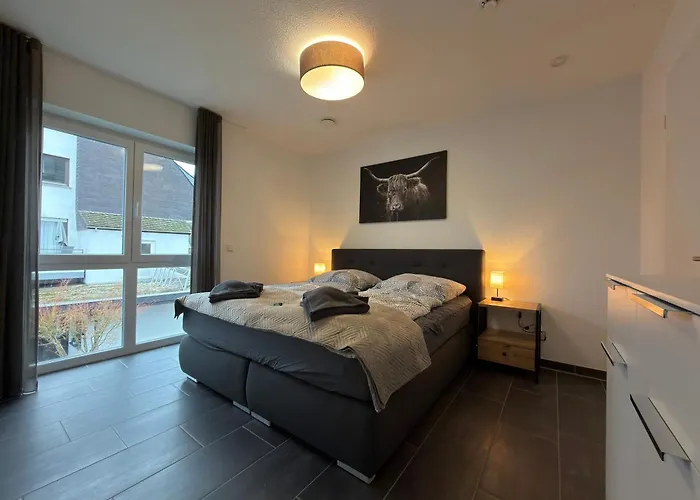 Apartment Fewomo Premium Mosel An Der Promenade In Mit Burgblick Barrierefrei Bis 6 Personen